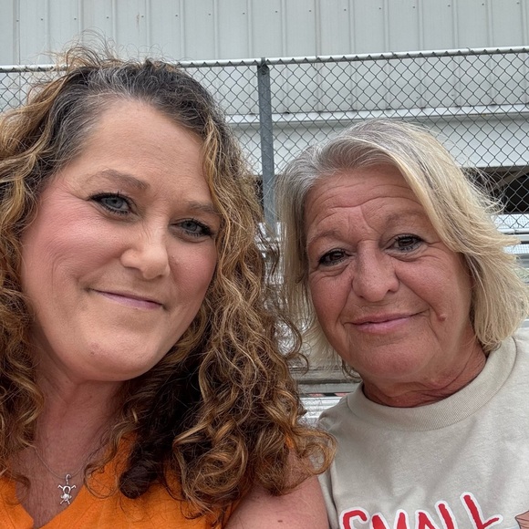 Meet your Posher, Alicia - Picture 5 of 16